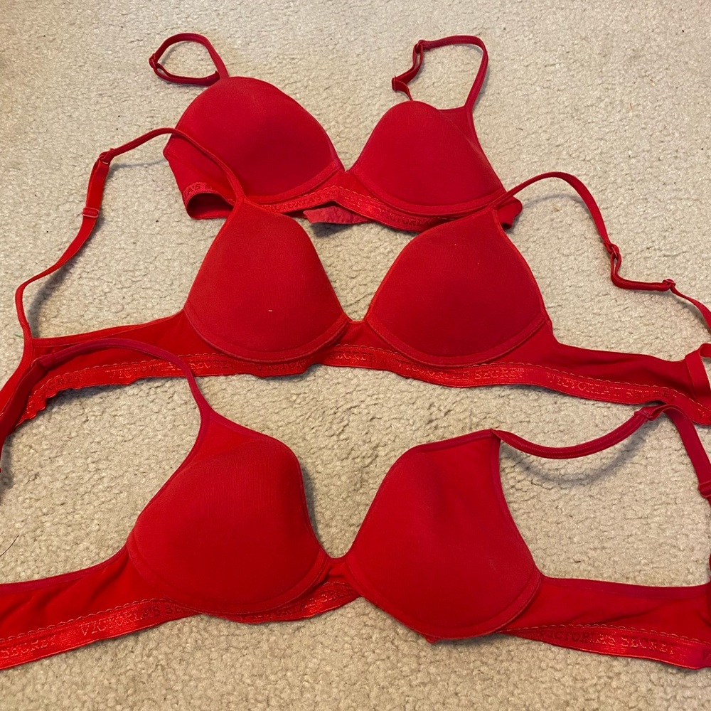 Pack of 3 Red Victoria’s Secret Bras